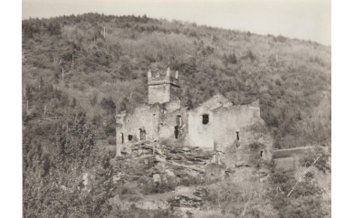 PONTEILS-ET-BRESIS - Le défi de faire renaître le Château des Hérail de Brisis en Hautes Cévennes