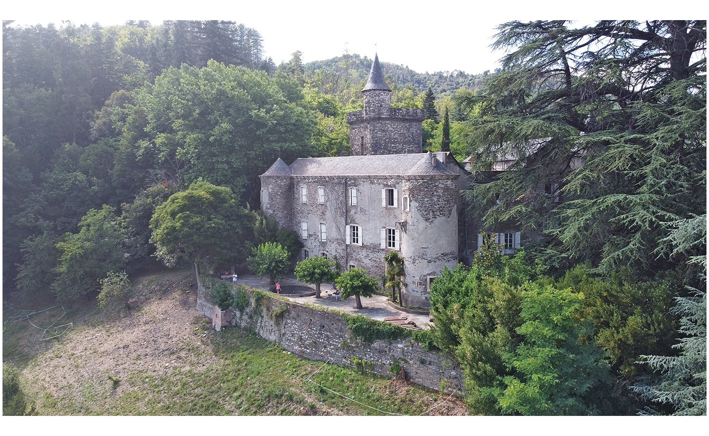 MISSION PATRIMOINE : Le Château du Cheylar d’Aujac (30)  et Le Château de Cambiaire à Saint-Etienne-Vallée- Française (48)